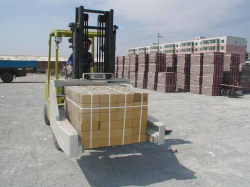 Kərpic forkliftlərinin iş şəraiti 1