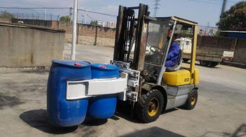 Forklift Drum Plastik baraban ilə sıxılır